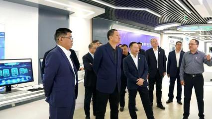 河北省唐山高新技术产业开发区党工委副书记、管委会常务副主任刘铁民一行莅临南威软件集团北京总部参观考察